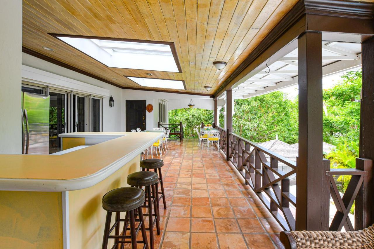Lyford Cay Garden House - With Private Pool Pousada