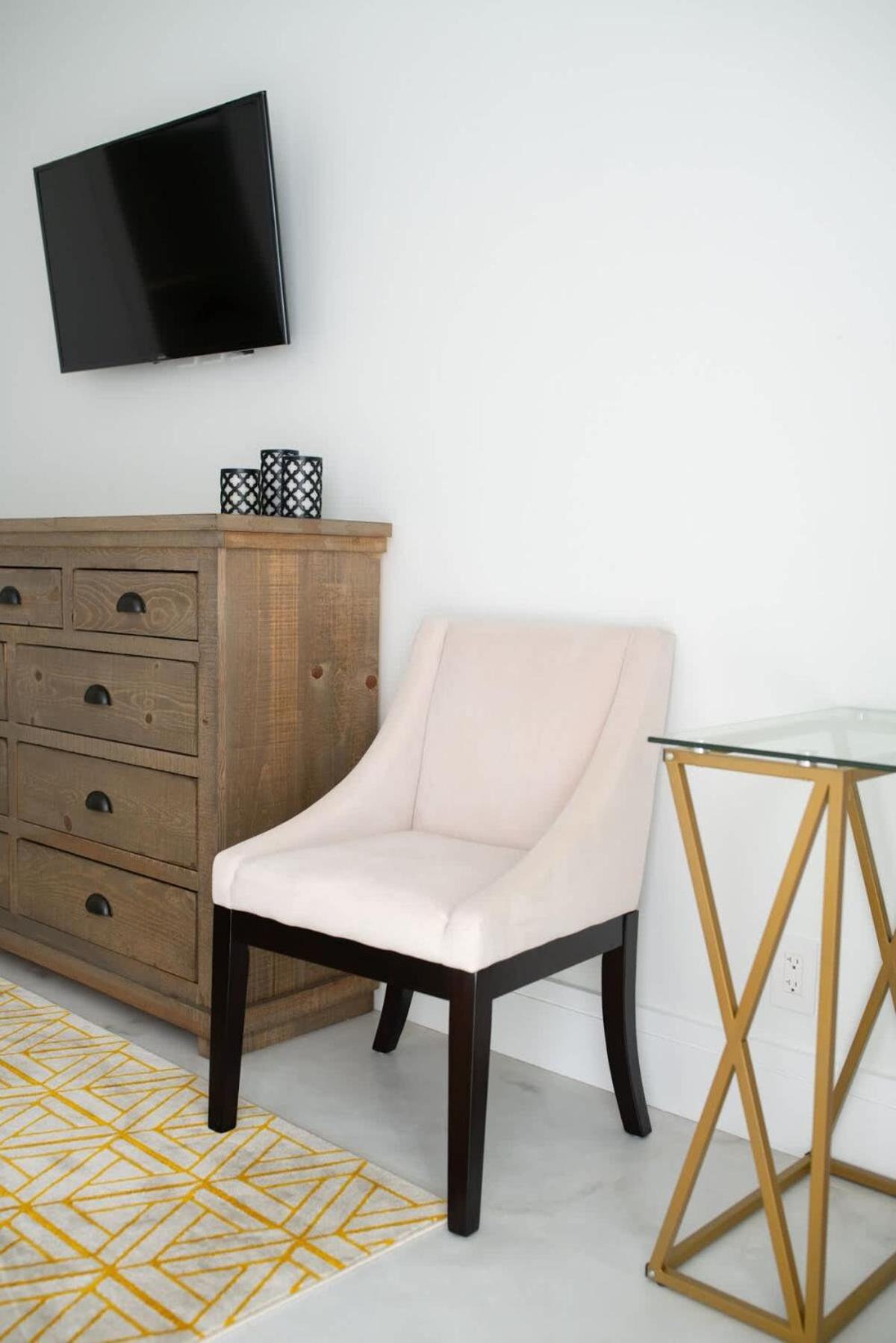 Two Bedroom Cable With Patio Nassau