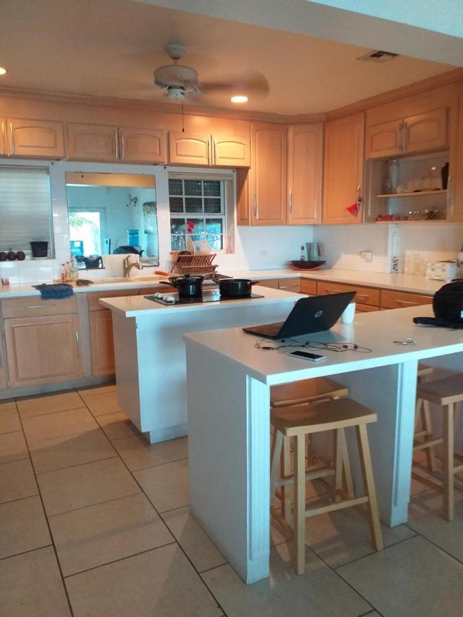 Hostel Beach House Nassau