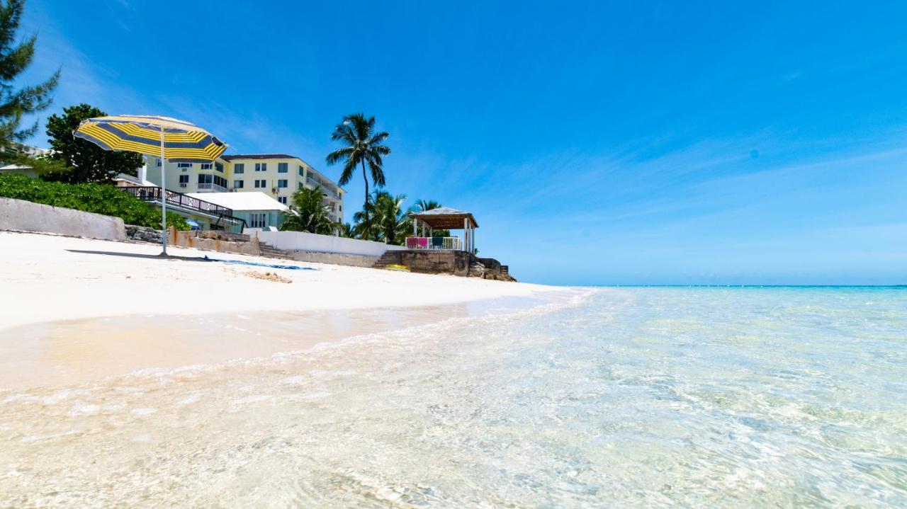 Blue Ocean Village - Gated Oceanfront Community Holiday home Nassau