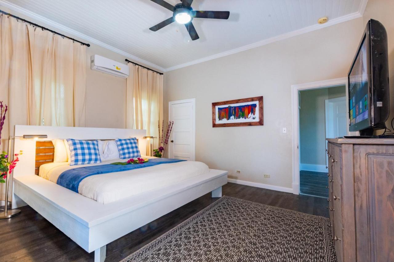 Blue Ocean Village - Gated Oceanfront Community Holiday home *