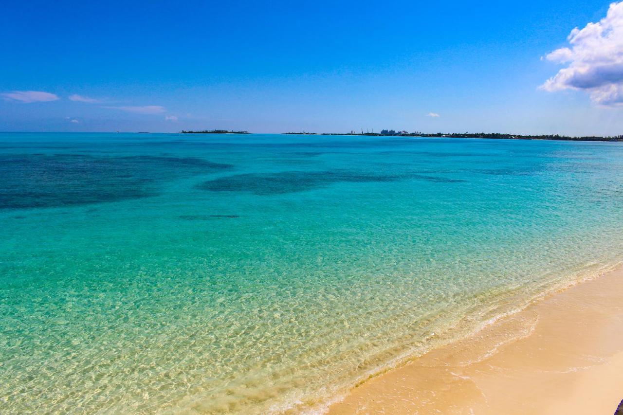 Holiday home Blue Ocean Village - Gated Oceanfront Community Nassau