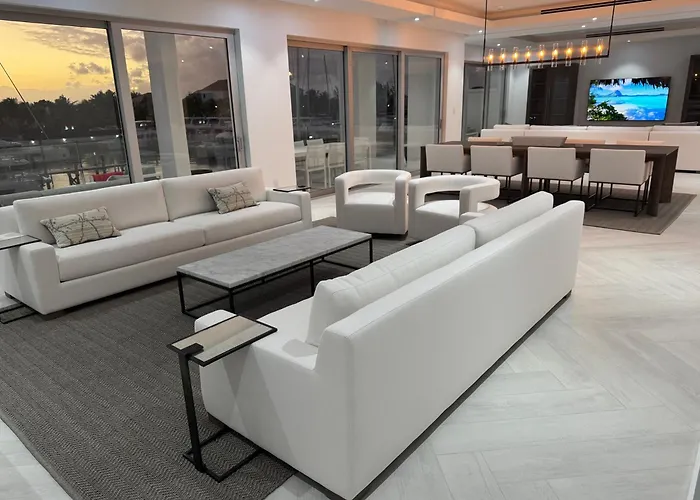 Casablanca Bahamas- New Luxury Waterfront Condo, Palm Cay, The Bahamas