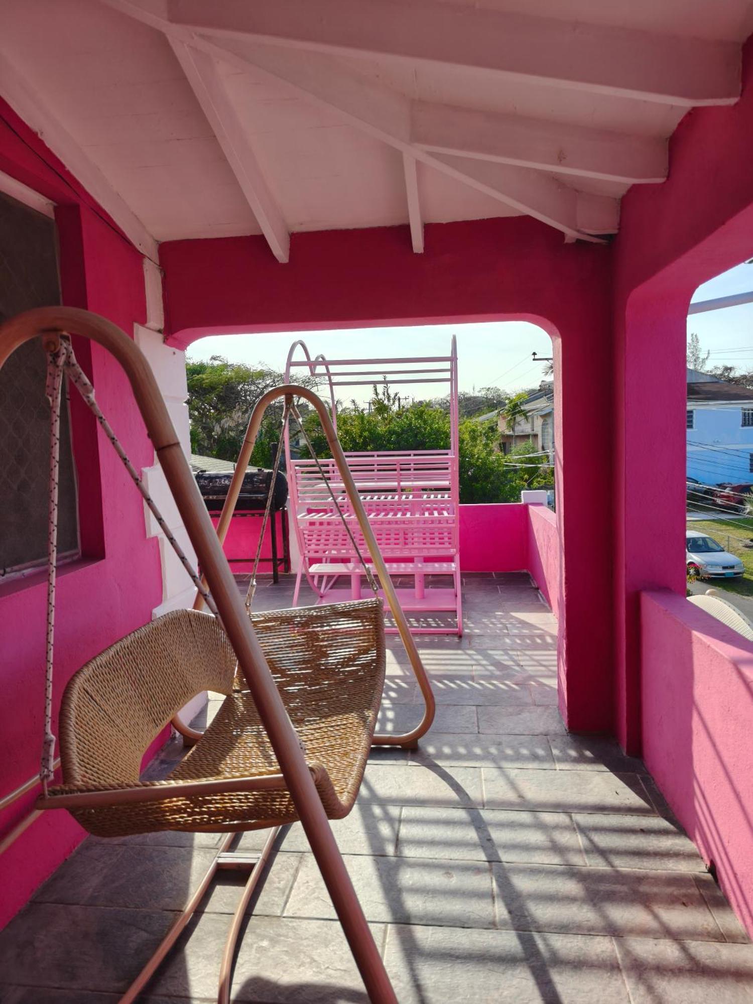 Albergue Da Pink And White Palace Nassau