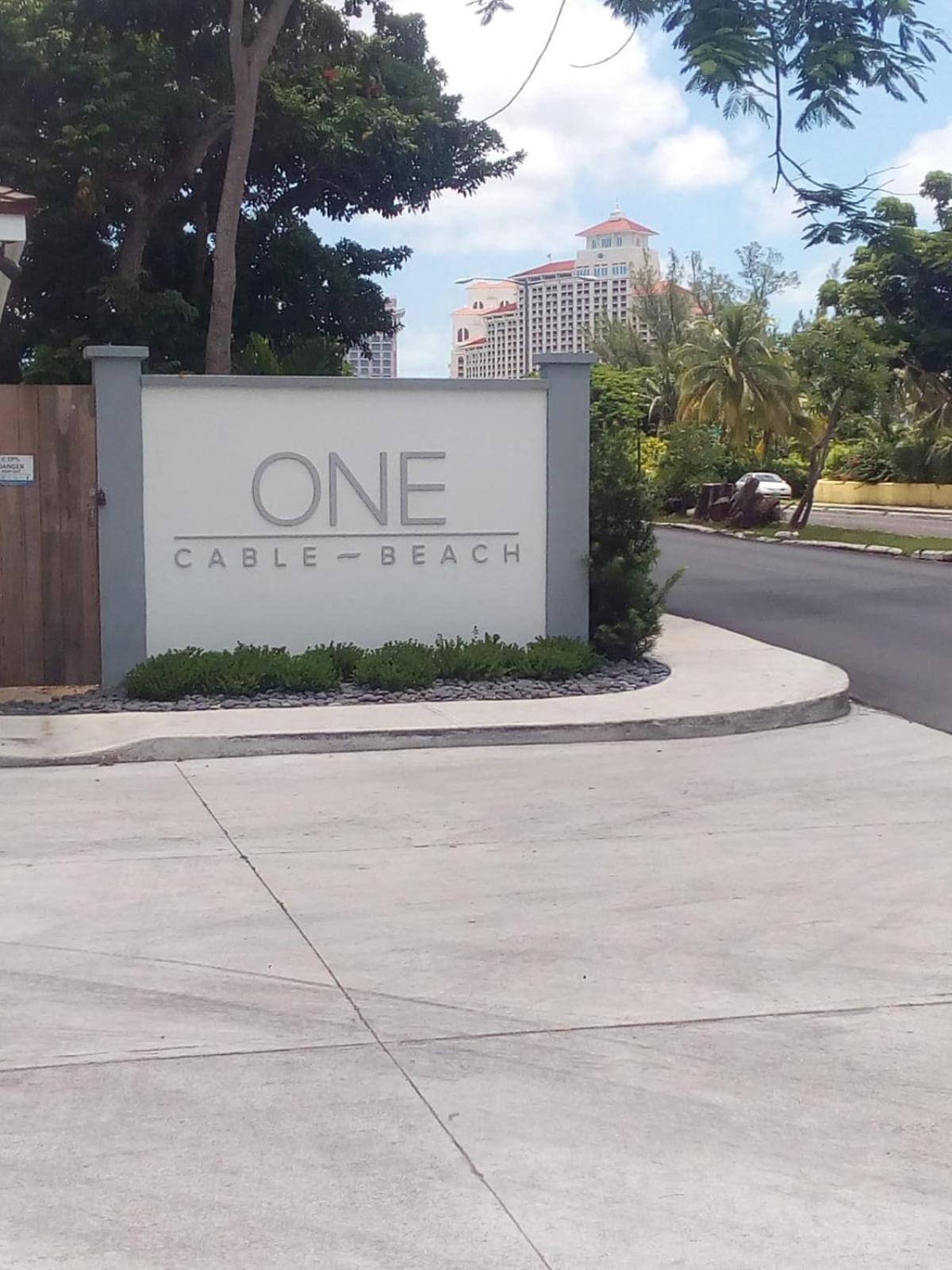 Modern At One Cable With Balcony * Nassau