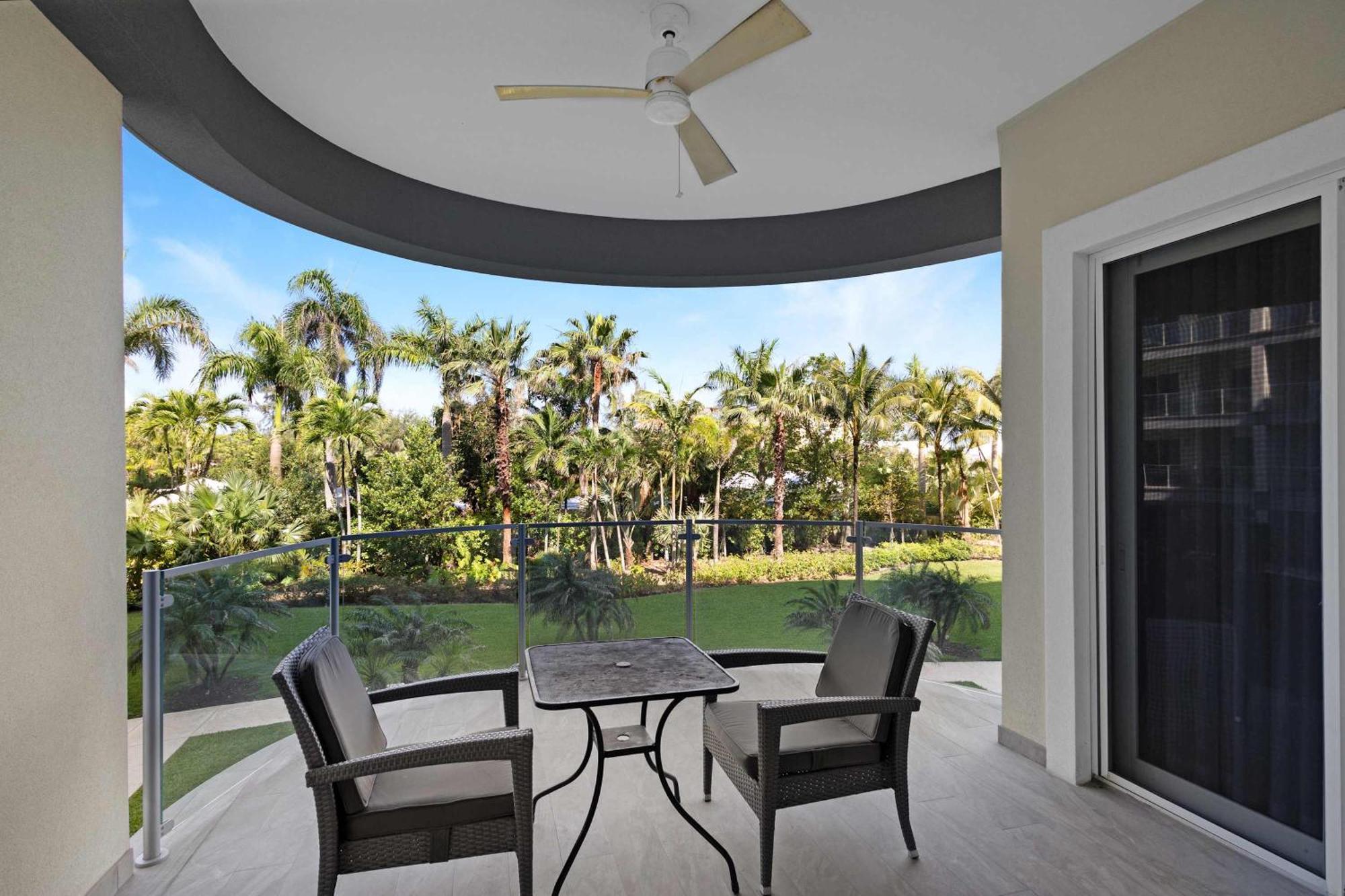 Modern At One Cable With Balcony Nassau