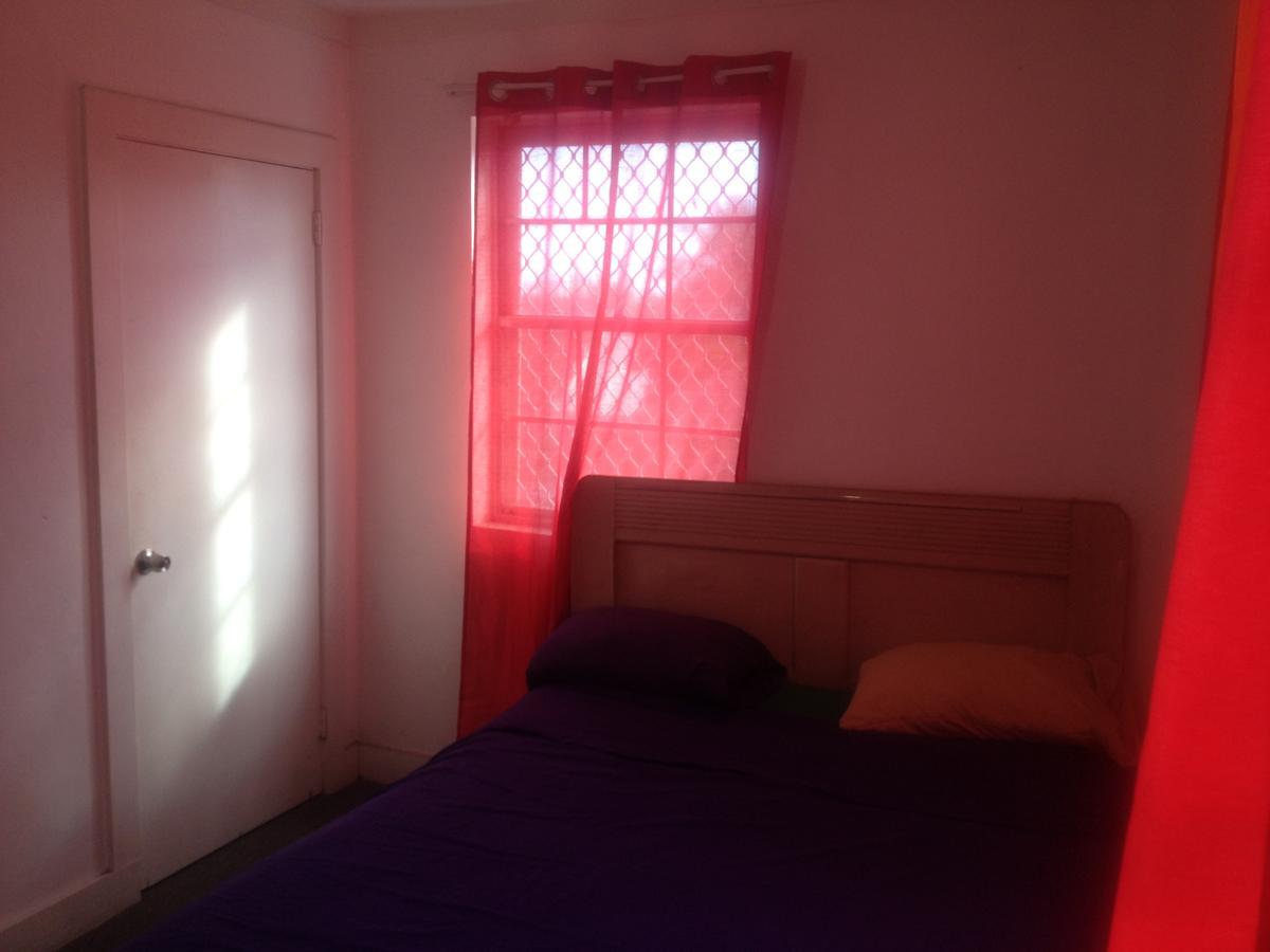 Da Pink And White Castle Bed & Breakfast Nassau