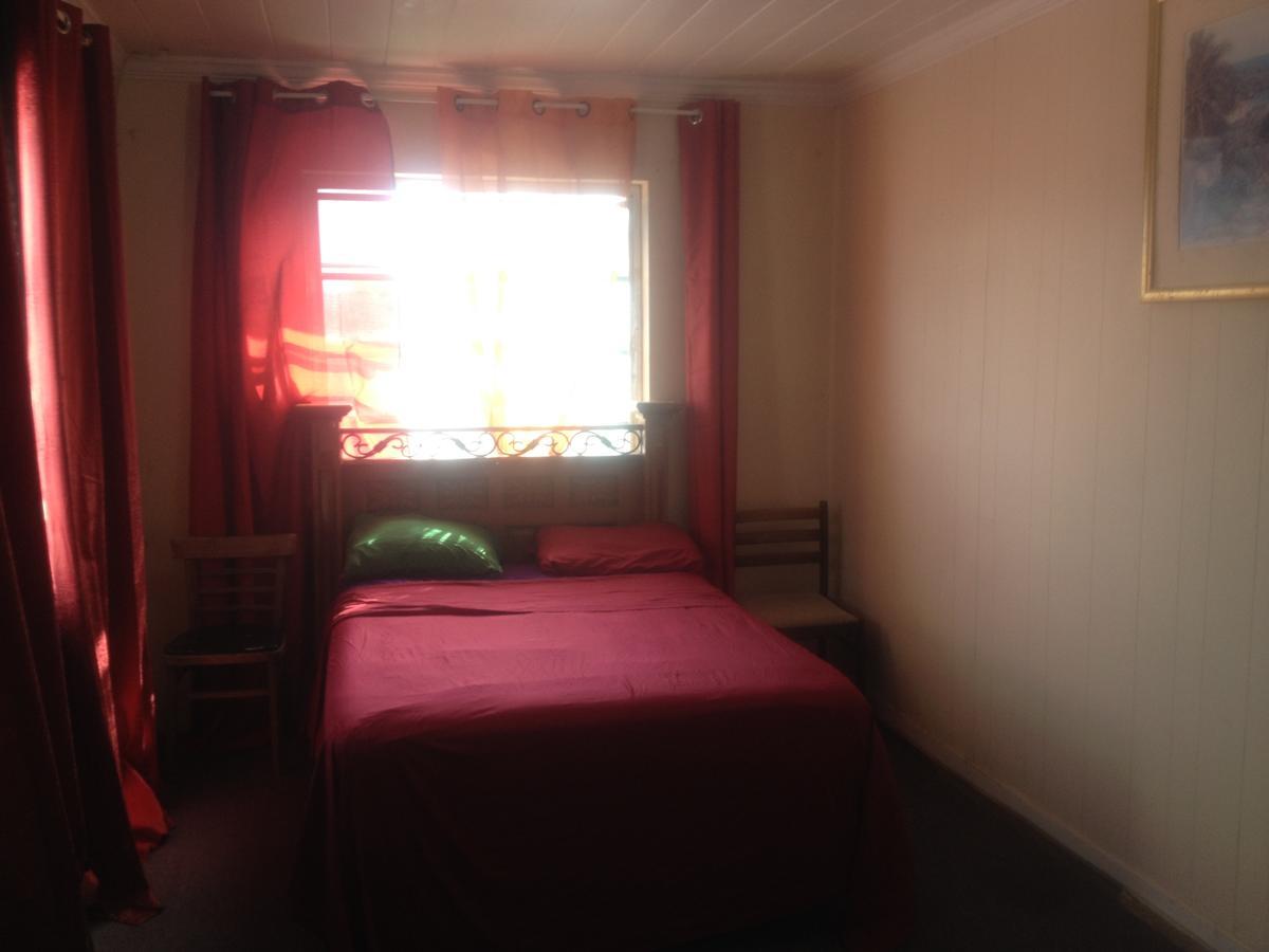Bed & Breakfast Da Pink And White Castle Nassau