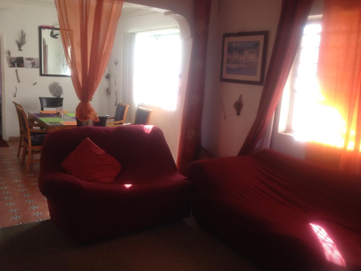 Da Pink And White Castle Bed & Breakfast Nassau