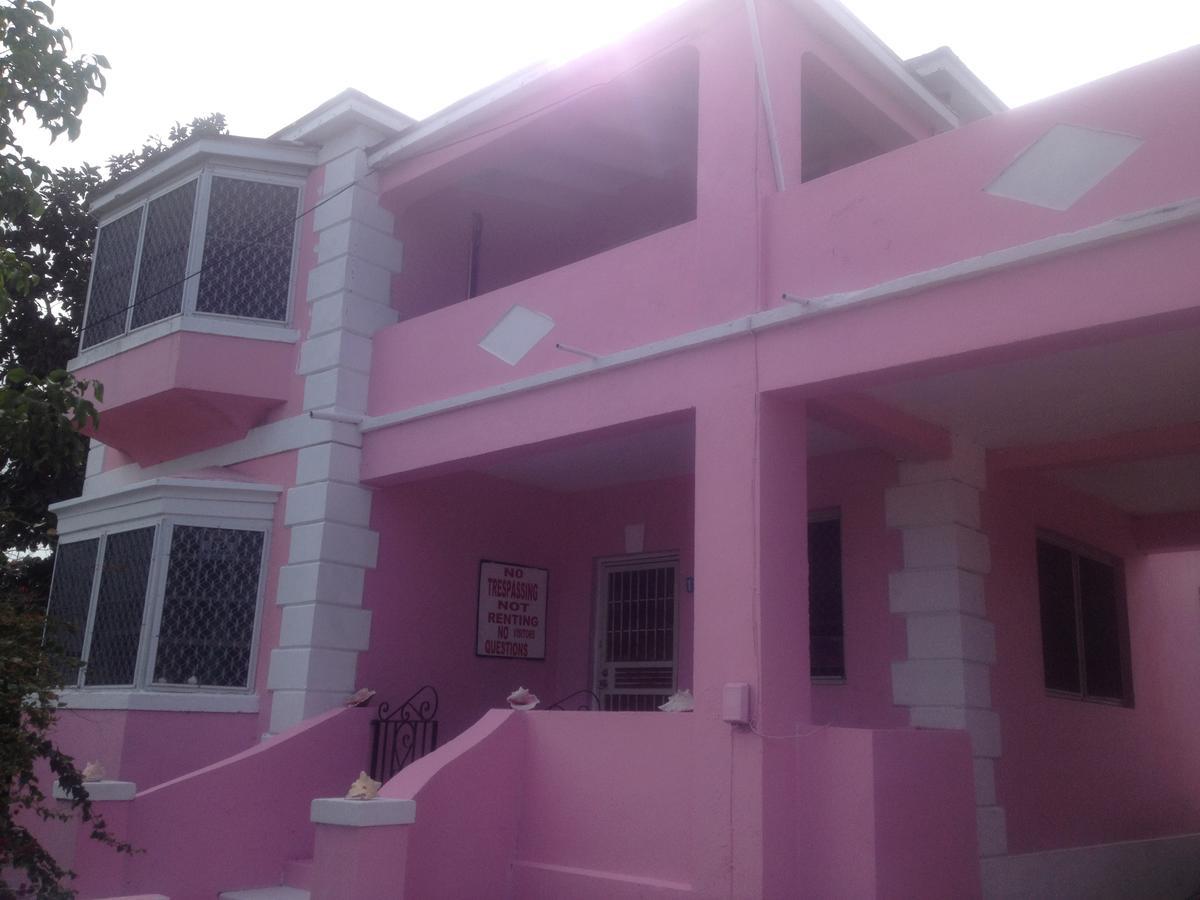 Bed & Breakfast Da Pink And White Castle *