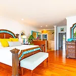 Caprice 7 -Oceanfront Villa - Gated Community With Pool