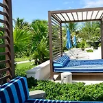 Two Bedroom Cable Beach Condo With Patio
