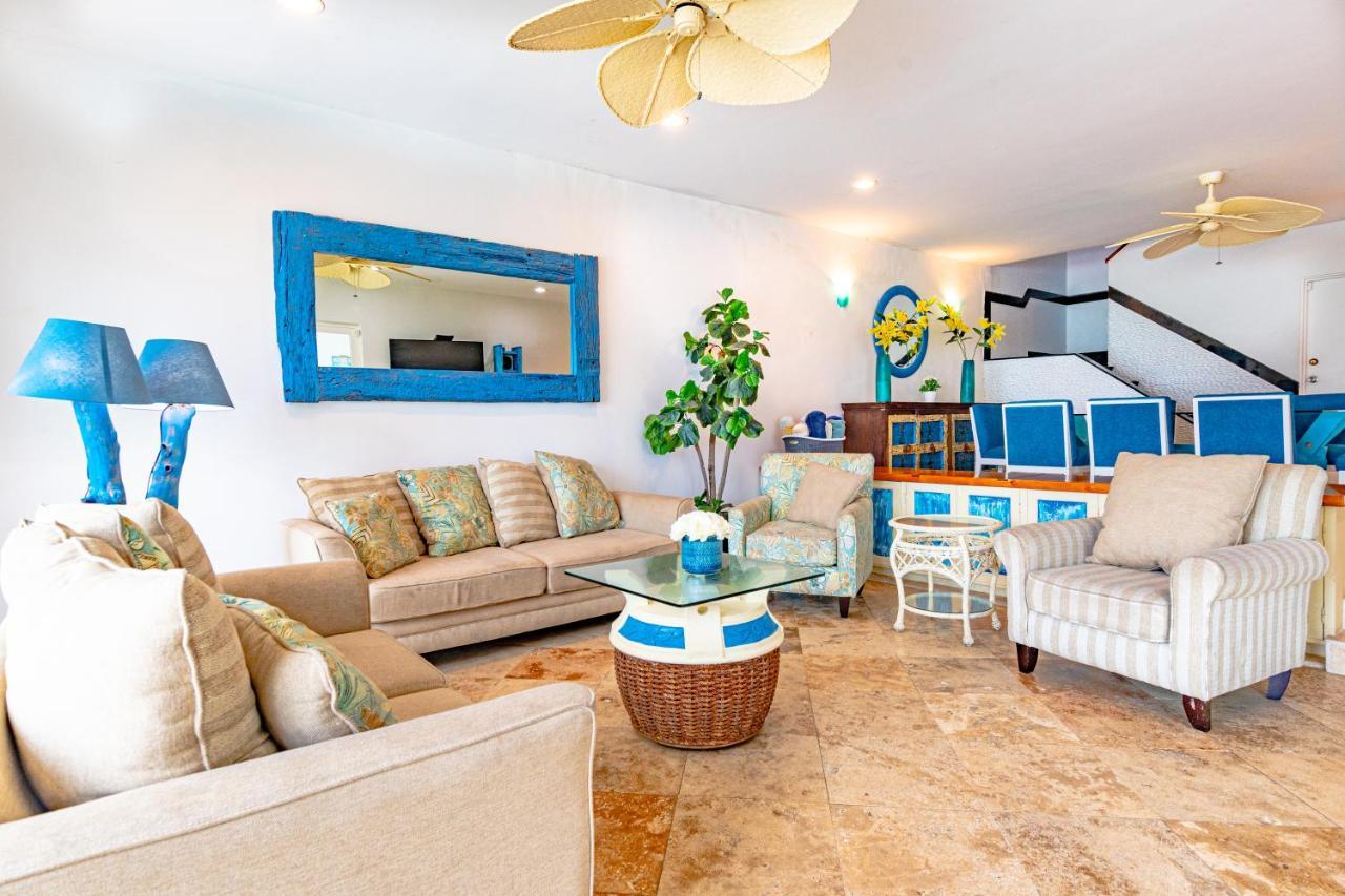 Caprice 14 - Oceanfront - Gated Community With Pool Ferienhaus