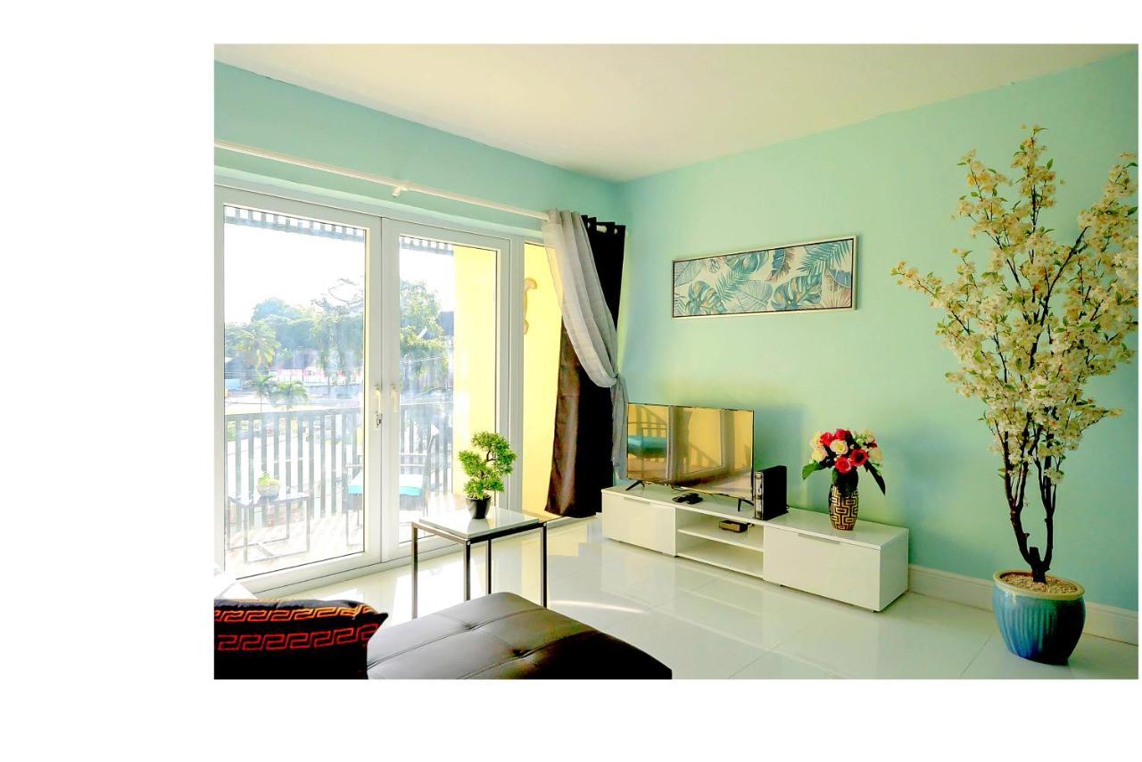 Apartment Lovely Apt Near Beach,downtown,24hr Security,pool