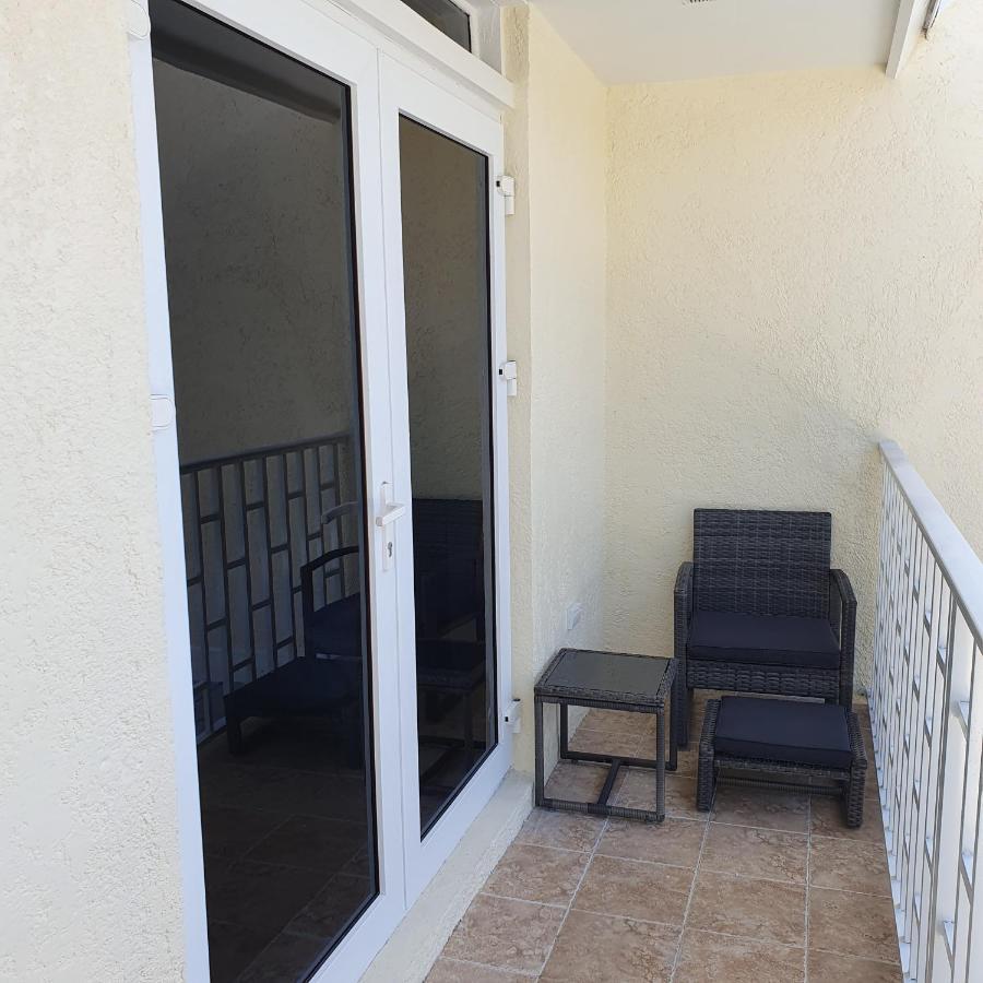 Ocean Breeze 242 * Nassau