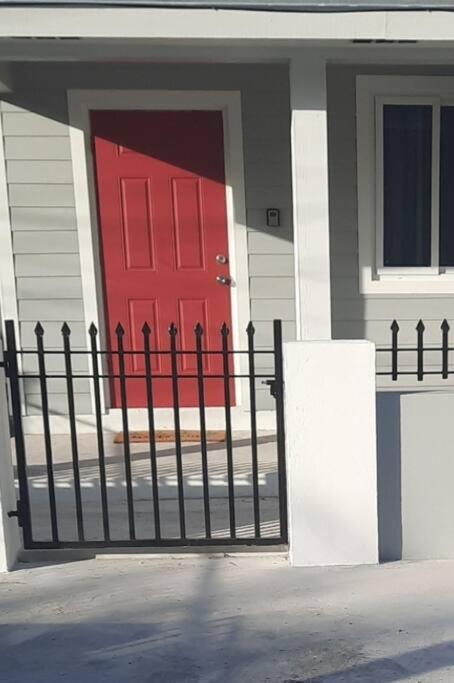 Cozy Getaway Studio Airbnb Apartment Nassau