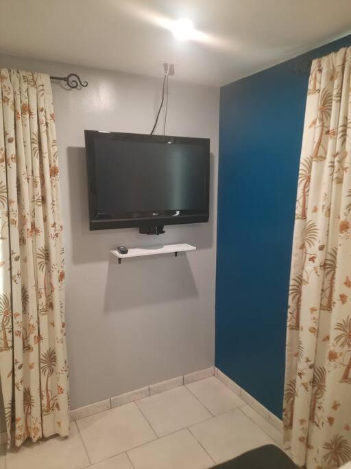 Apartment Cozy Getaway Studio Airbnb *