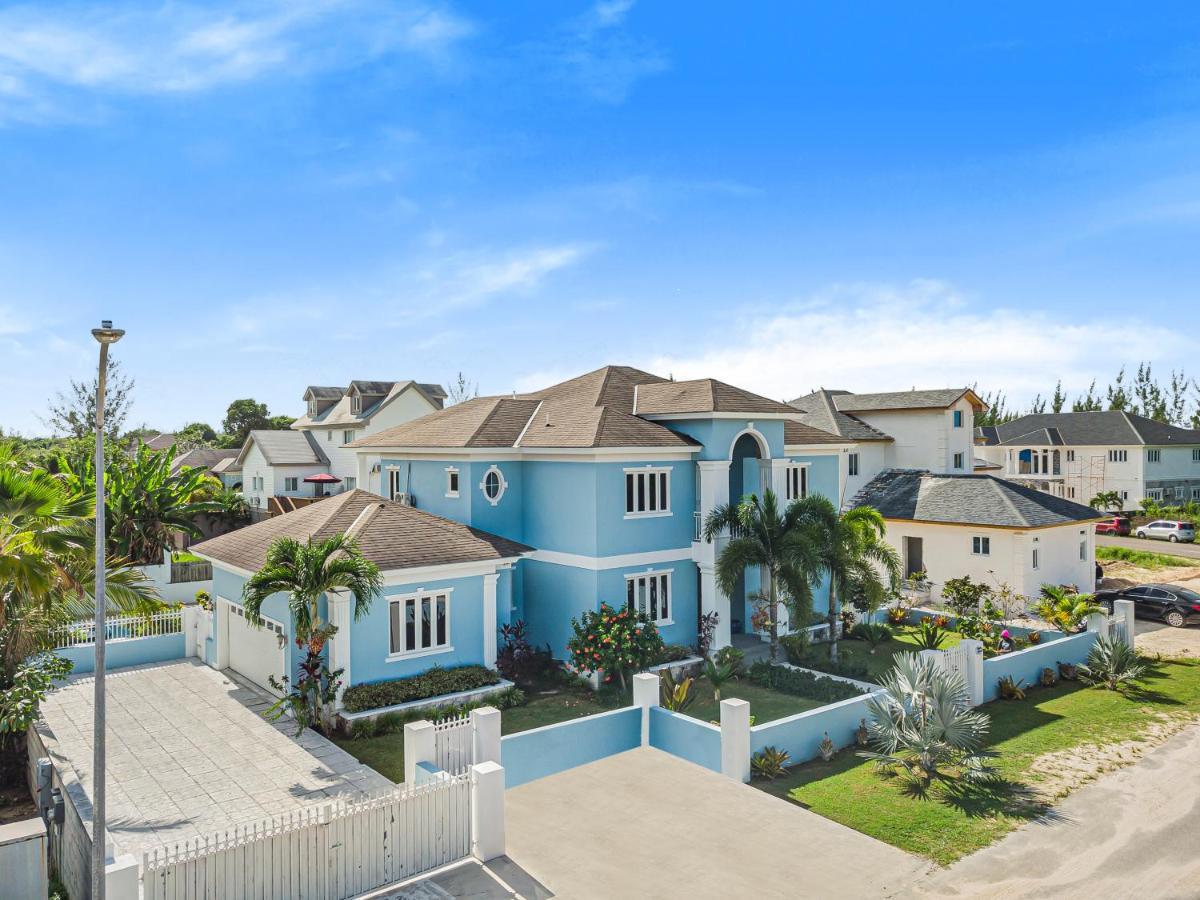 Blu Diamond Luxury Estate *