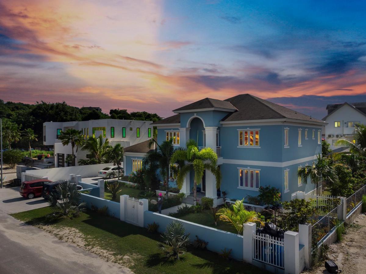 Villa Blu Diamond Luxury Estate
