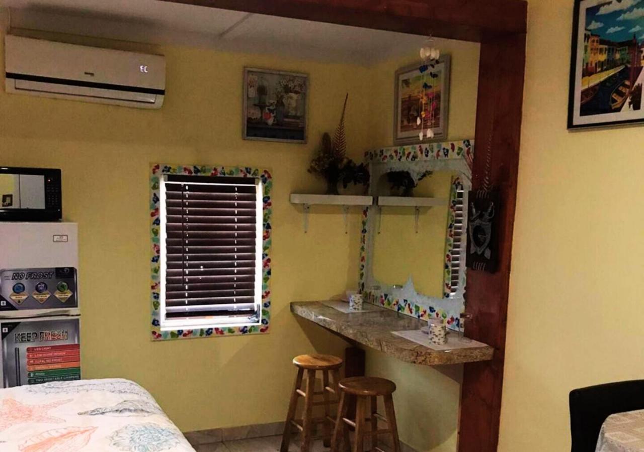 Hostel Bahamas Goombay Nassau