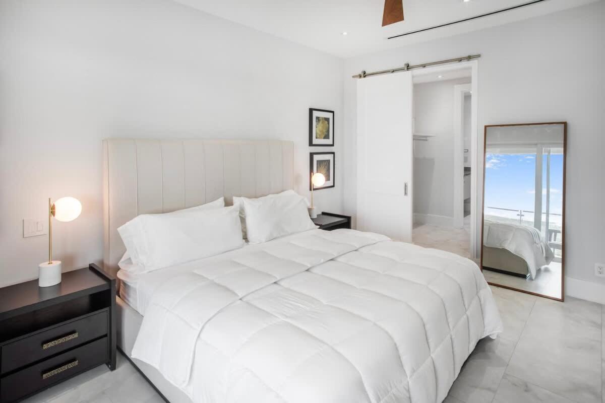 One Bedroom At One Cable Apartment *