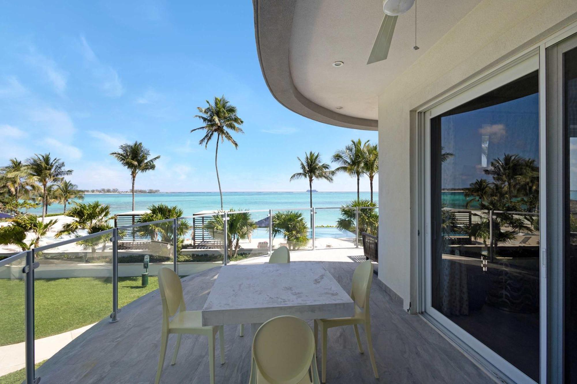 Apartment Cable With Ocean Views Nassau