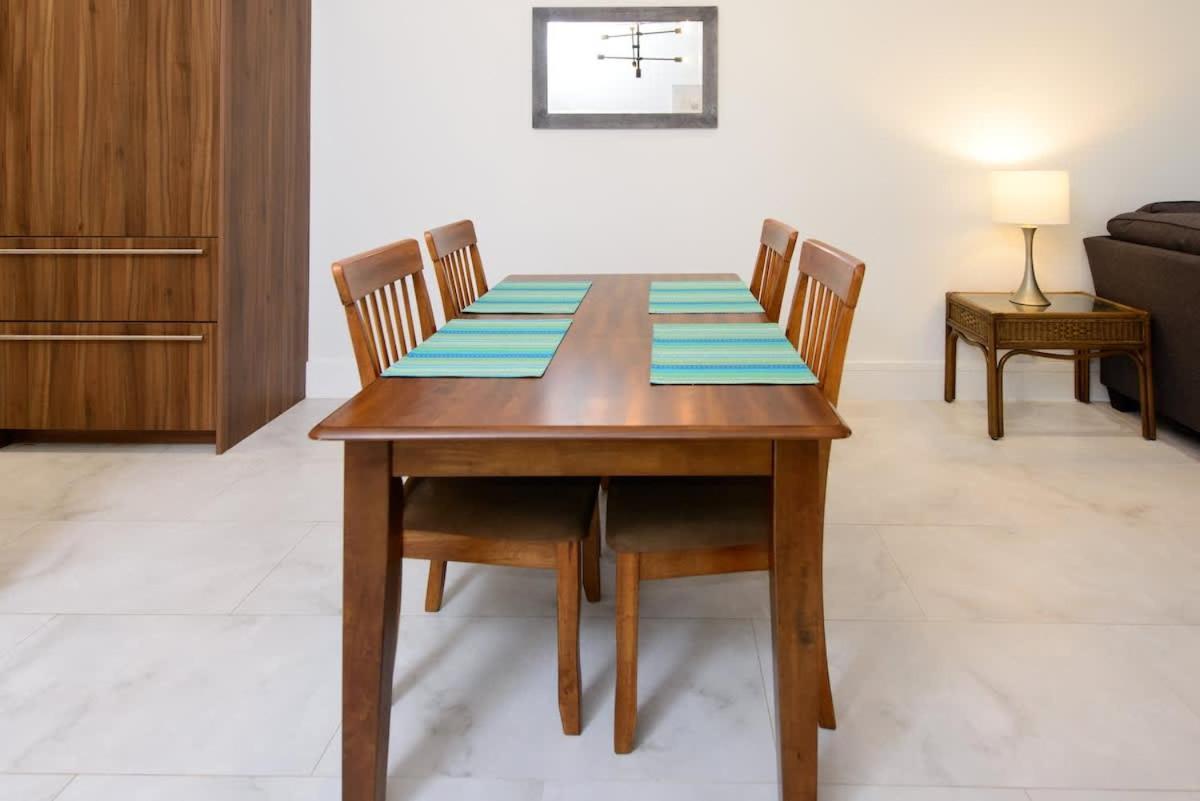 Holiday home Cable Large Private Patio With Bbq Nassau