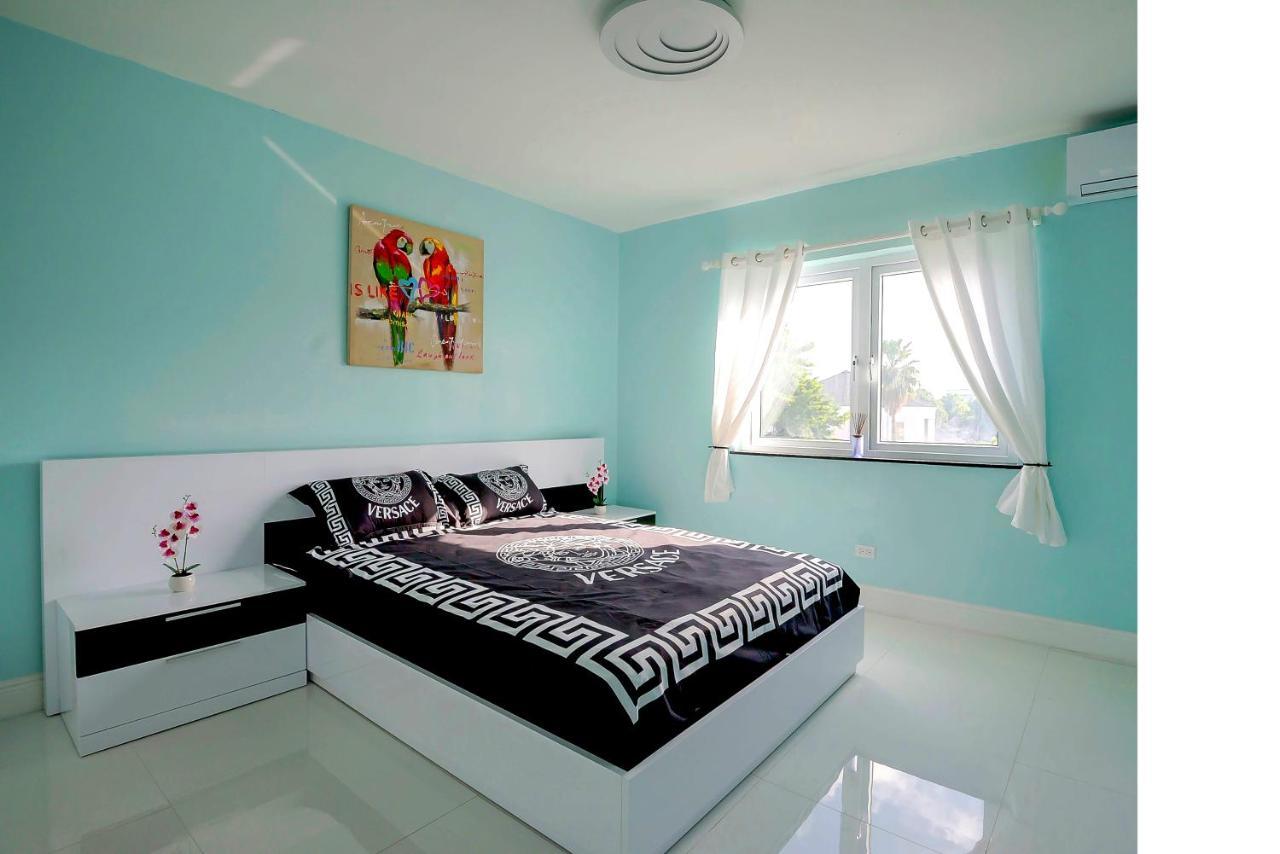 Apartamento Lovely Apt Near Beach,downtown,24hr Security,pool Nassau