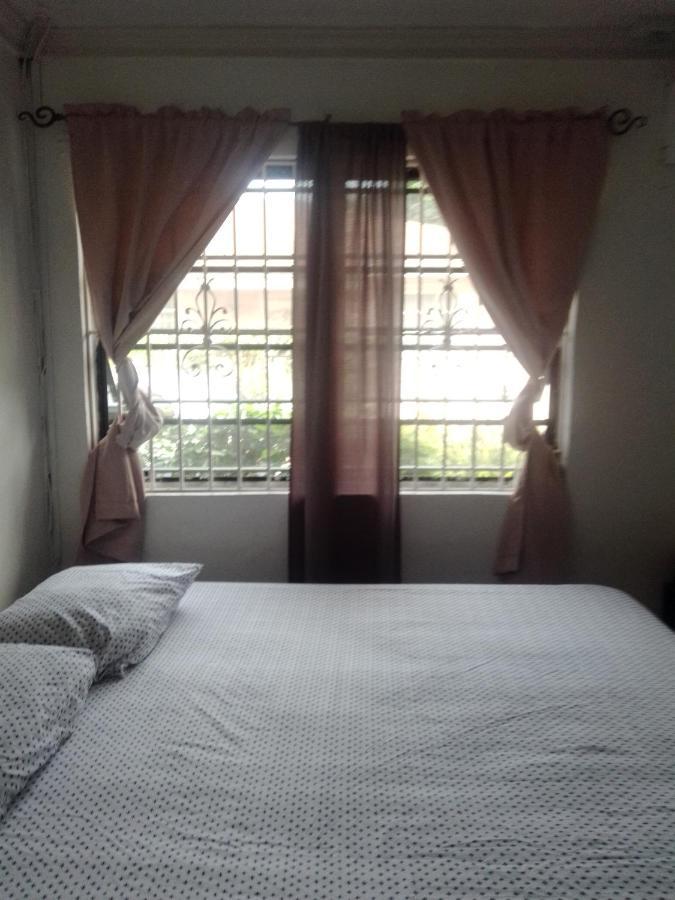 Errol And Nancy's Place Apartment