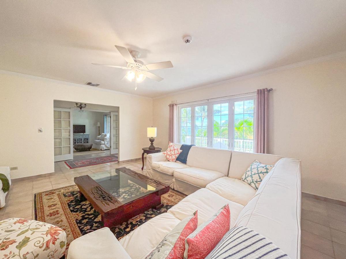 Sea Haven At Orange Hill - Private Pool Holiday home Nassau