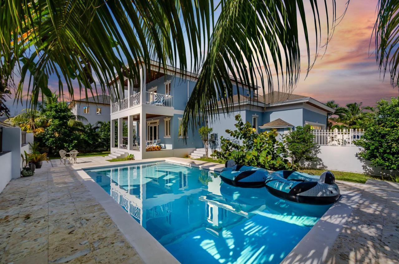 Villa Blu Diamond Luxury Estate