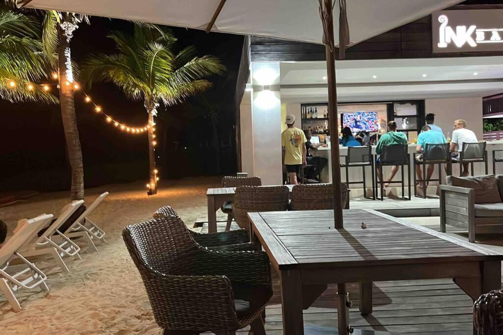 Luxury Townhouse In Palm Cay, Bahamas Nassau