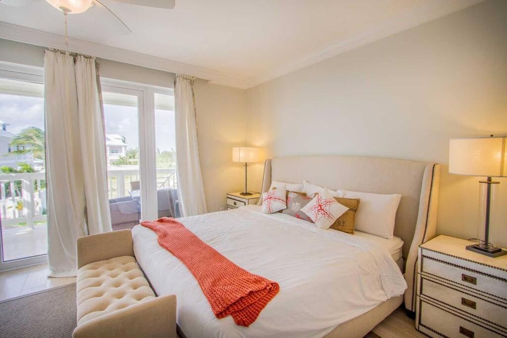 Luxury Townhouse In Palm Cay, Bahamas * Nassau