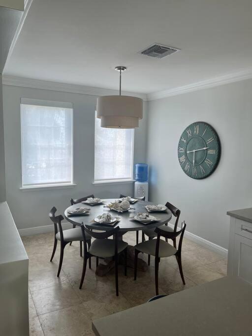 Luxury Townhouse In Palm Cay, Bahamas Holiday home