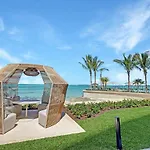 Beachfront 3 Bedroom Luxury Residence