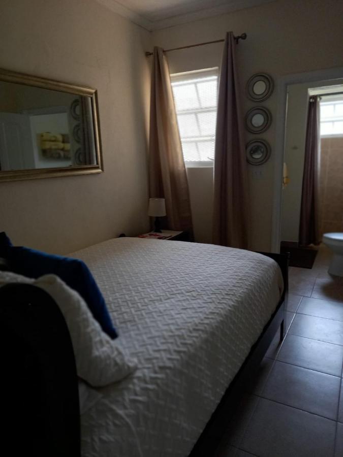 A Taste Of Paradise - Vacation Close To Us Embassy & Restaurants Apartment Nassau