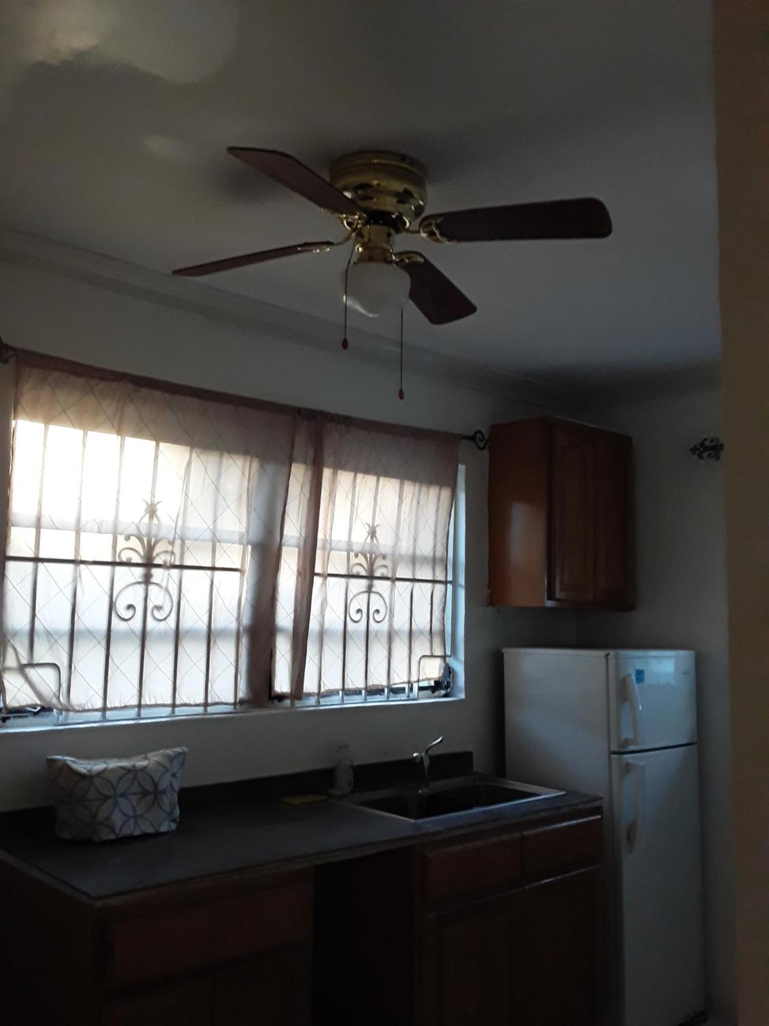 Errol And Nancy Place Apartment