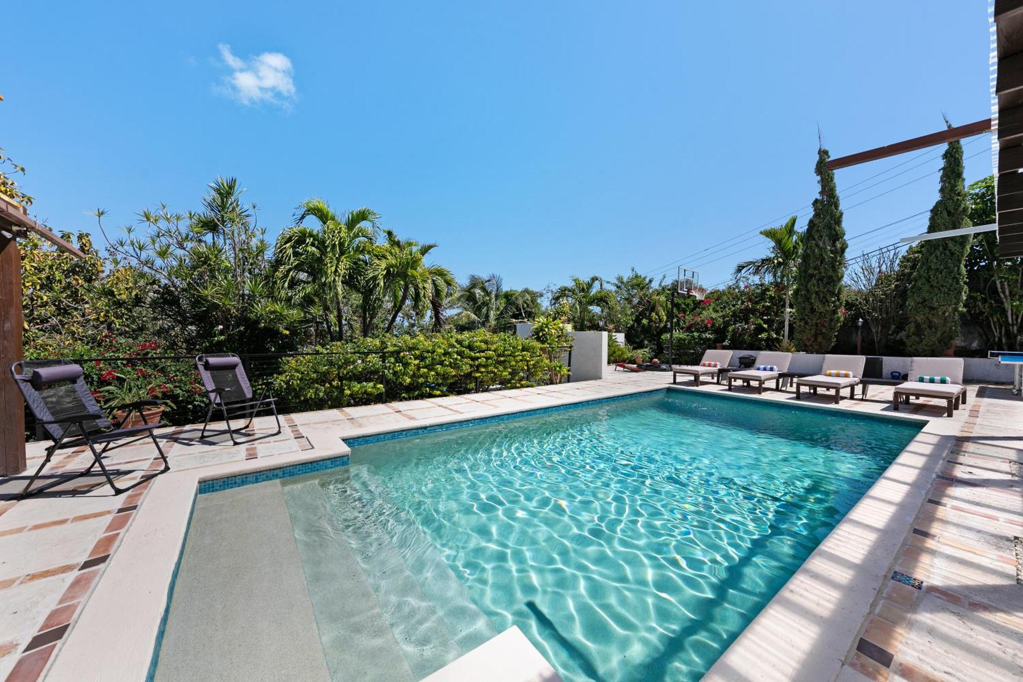 Azure Vista * Nassau