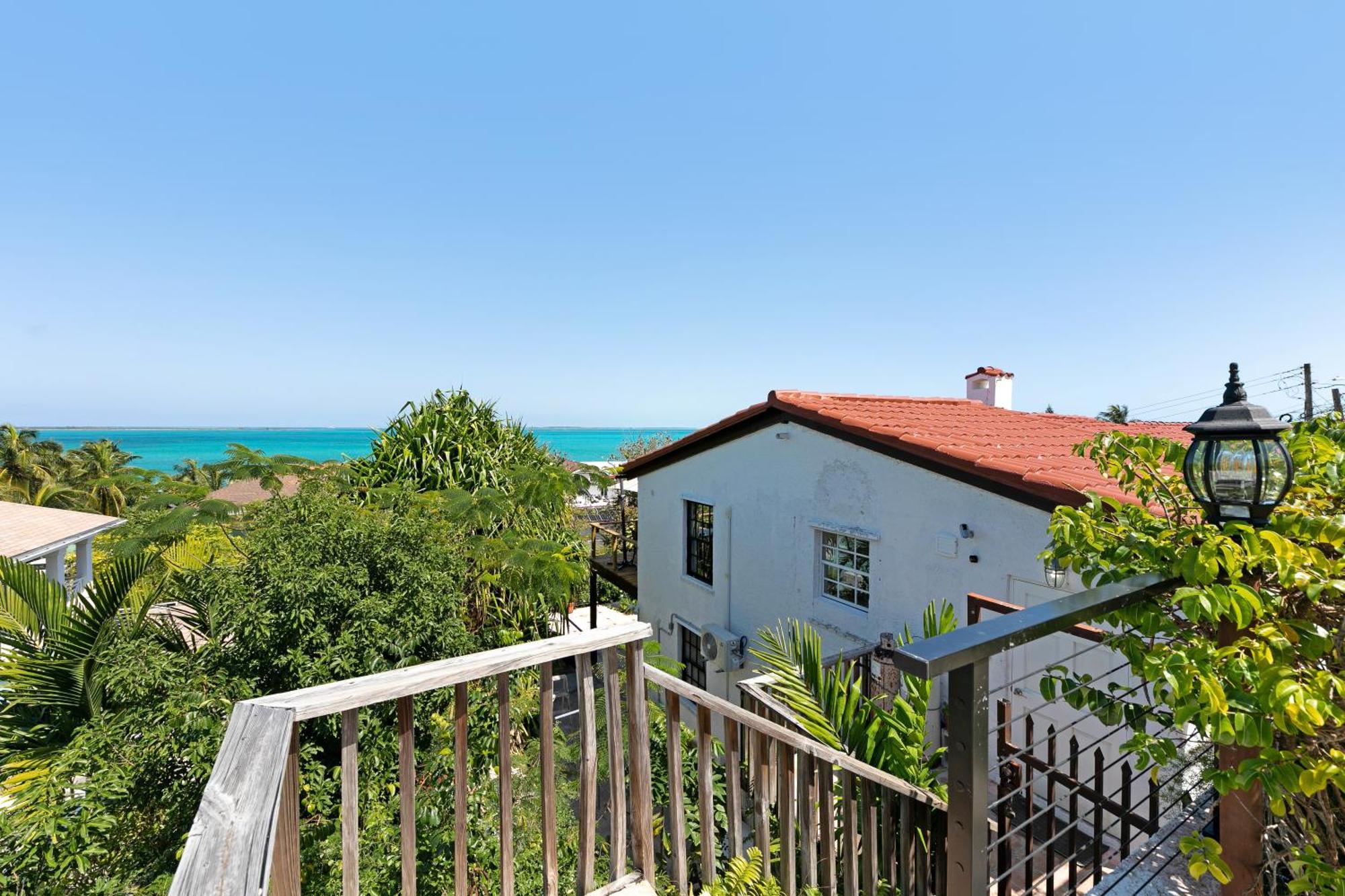 Azure Vista Villa *