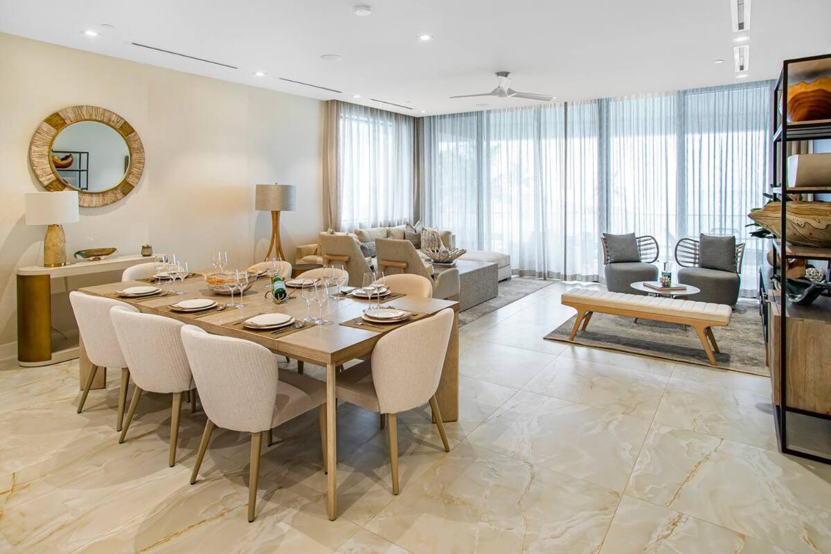 Beachfront 3 Bedroom Luxury *