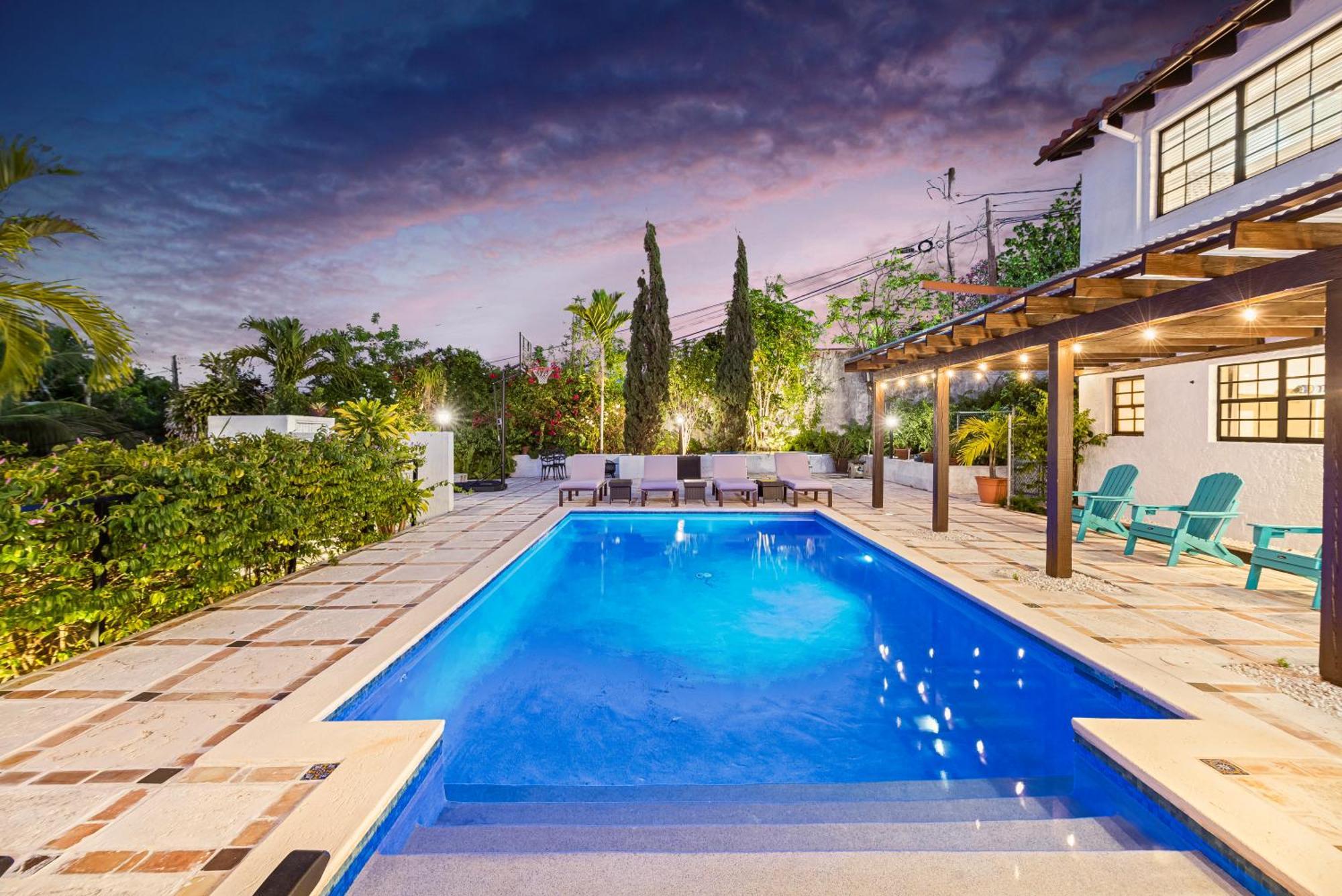 Villa Azure Vista *